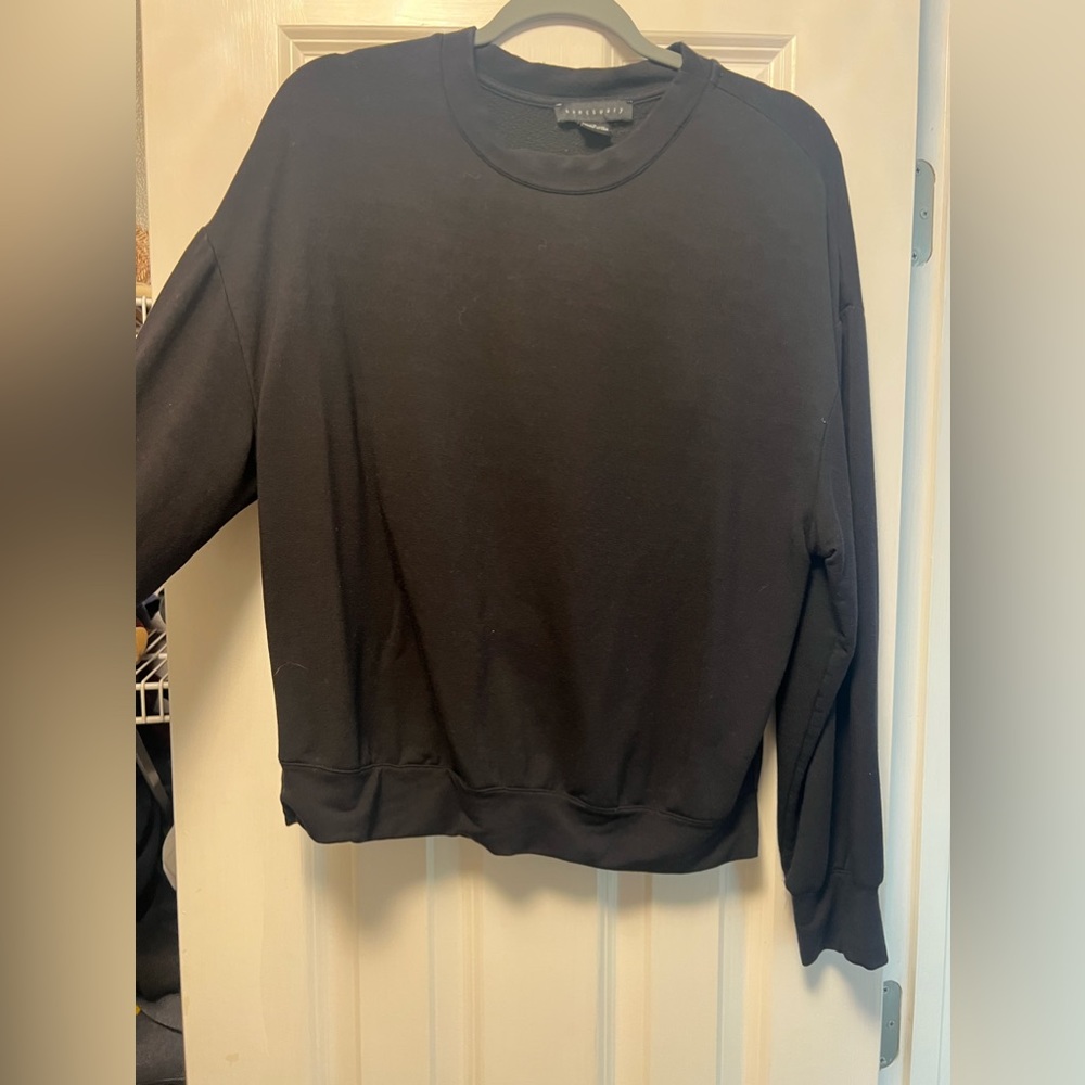 barely worn, perfect condition sanctuary sweatshirt